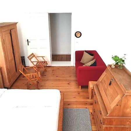 2 In Center Friedrichshain Apartment